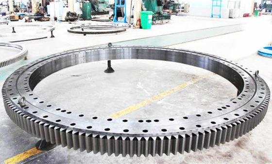เครนเกียร์ภายนอกภายในที่ไม่ได้มาตรฐาน Slewing Ring แบริ่งและแบริ่งราคาโรงงาน