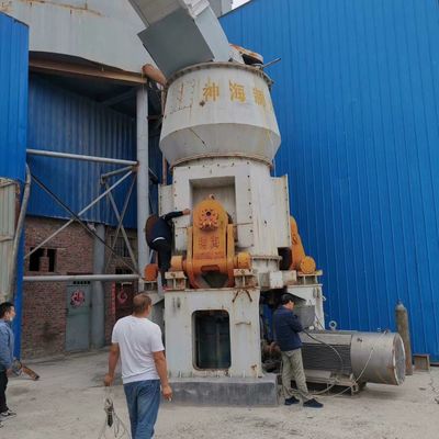 ประสิทธิภาพสูง 55-250 t / h โรงบดแร่โรงโม่ปูนแนวตั้ง